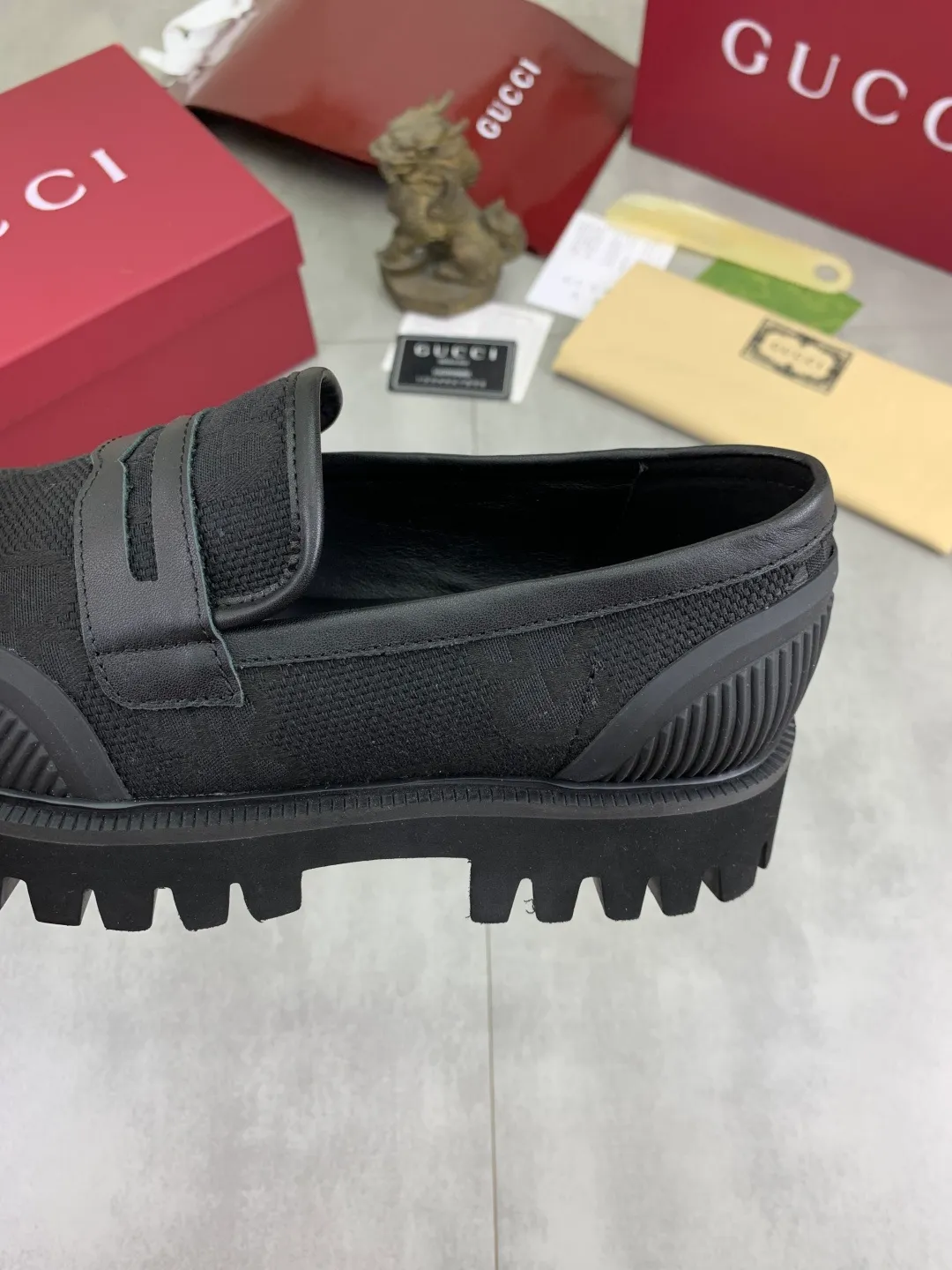 Men's Men's Shoes💰P440💰[New Style] Gucci lazy slip-on couple 🧑‍🤝‍🧑 best selection of leather shoes (Gucci) official website latest Gucci lazy 🎁 leather shoes, hot style 💥 style is simple and elegant, exclusive for trendy men. Unique official website latest brand original double G pressure Floral elements 👑 Original Gucci decoration, fashionable and elegant, original calf leather with double G denim ✅ Fully imported soft sheepskin lining, official website designated wear-resistant, rubber business outsole, classic model taken in person 🎬 Size: 36-46 Various colors available